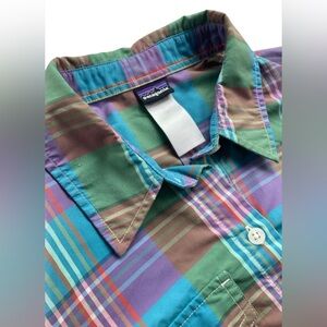 Patagonia Women’s Button Down Plaid Shirt Size 2 Green Blue Purple Slim Fit
